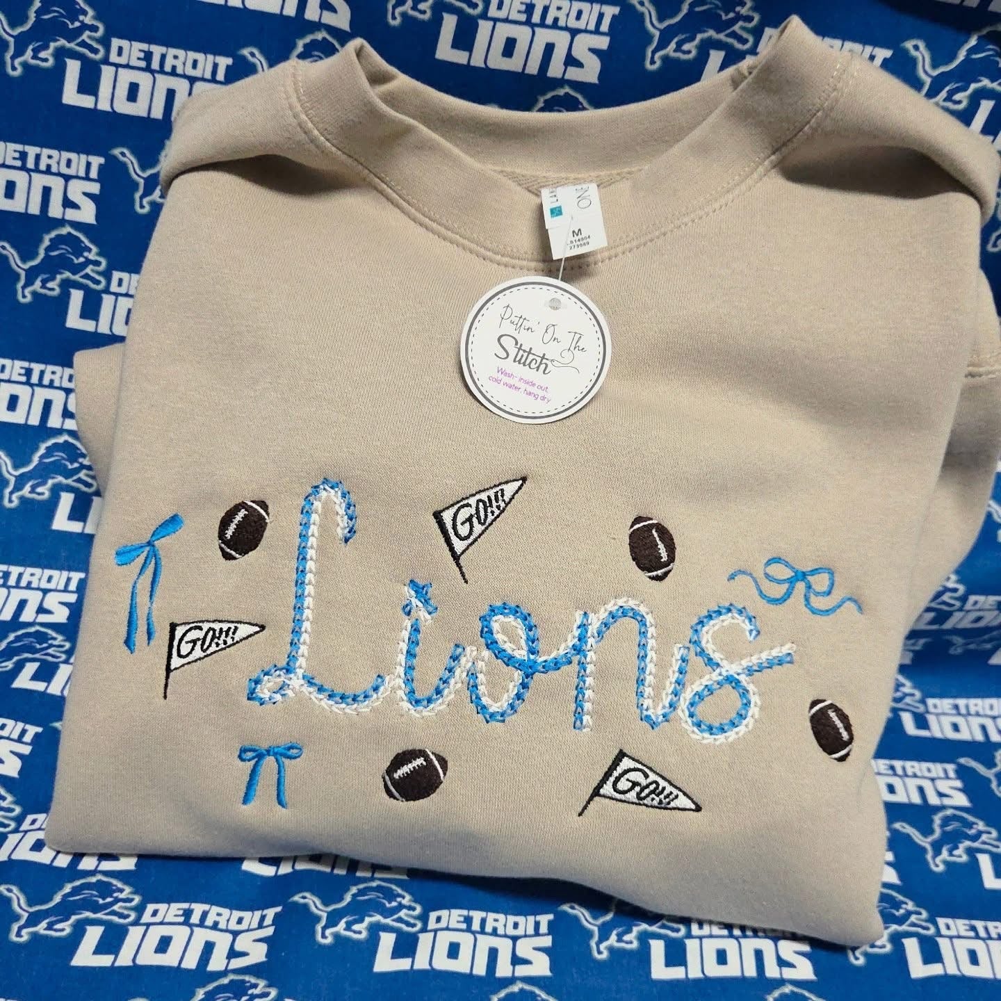 Lions Cheer Crewneck
