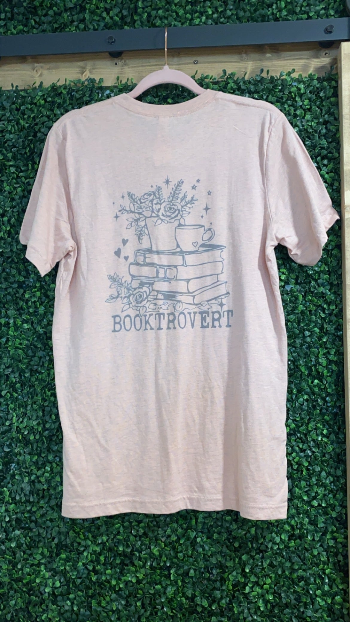 Booktrovert Tee