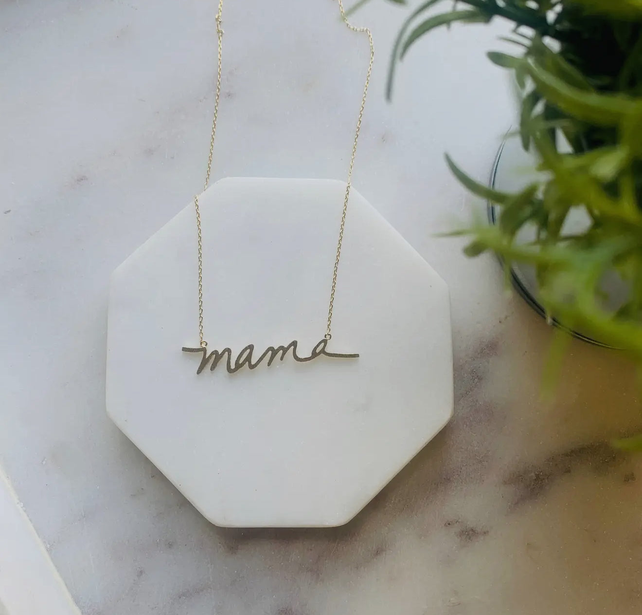 Mama Necklace